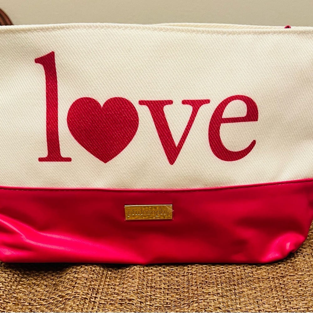 Philosophy cosmetics bag for travel is perfect